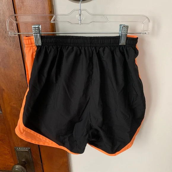 Nike Dry-Fit Shorts - Picture 5 of 5